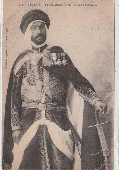 ابن قائد بسكرة يرتدي القفطان الجزائري